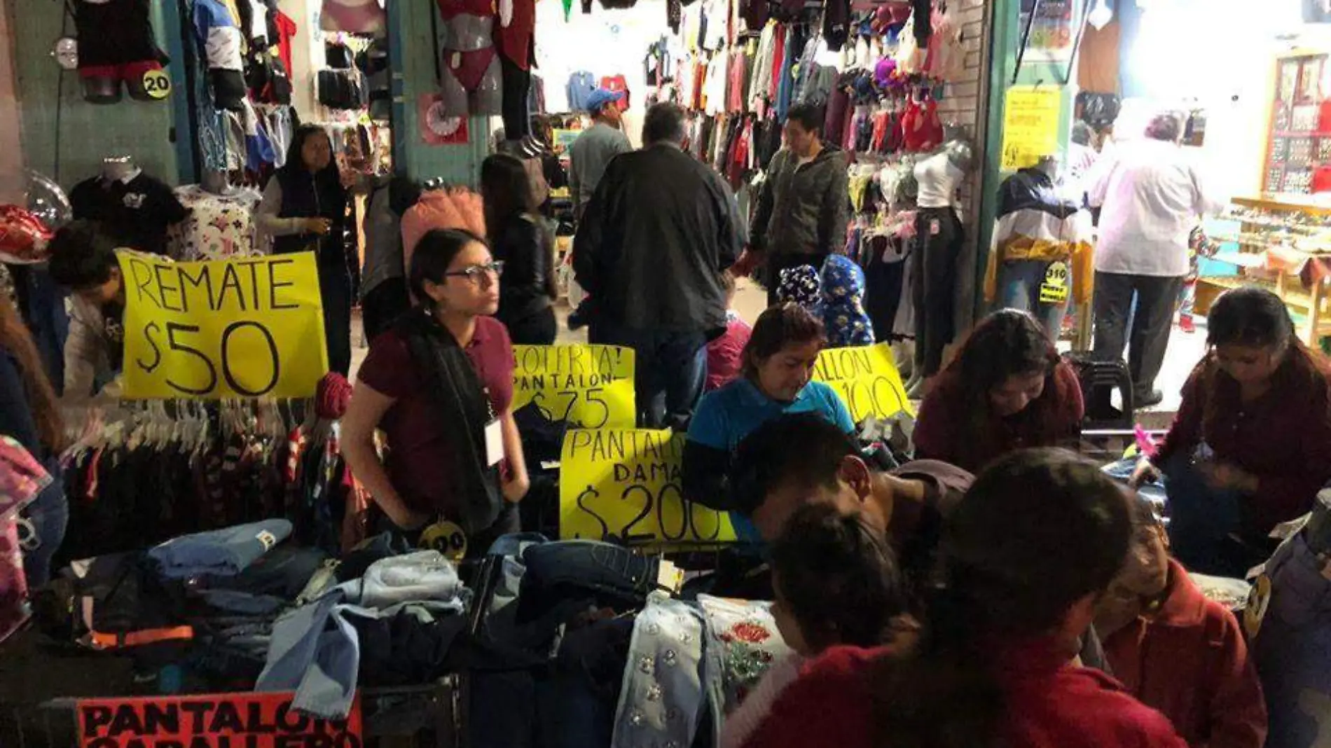 Atractivos precios se ofrecen en estos espacios del comercio tradicional. Foto Cortesía Canaco.